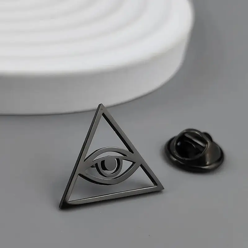 Pin Ojo Triangular negro