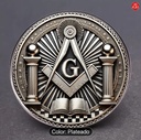 Broche de compás y escuadra masónica, columnas y libro sagrado 2D