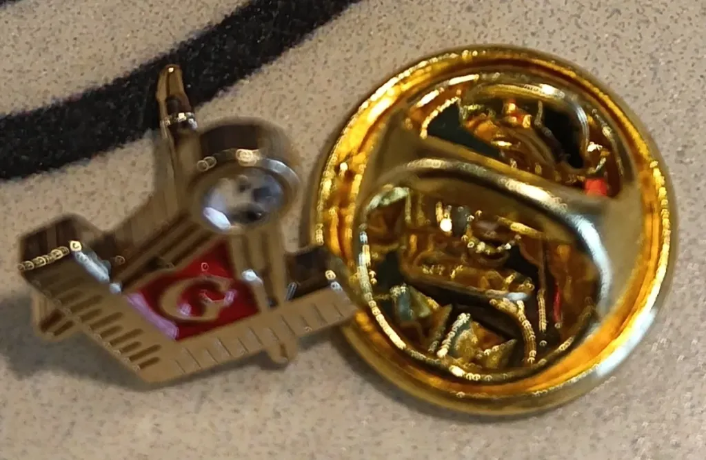 Mini Pin Escuadra y Compás masonico