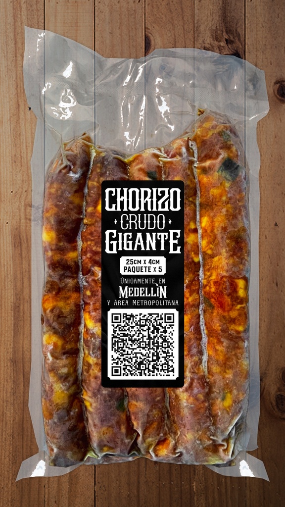 Chorizo crudo gigante 25x4 cms  paquete x 5.....Únicamente para Medellin y área Metropolitana  (Individual)